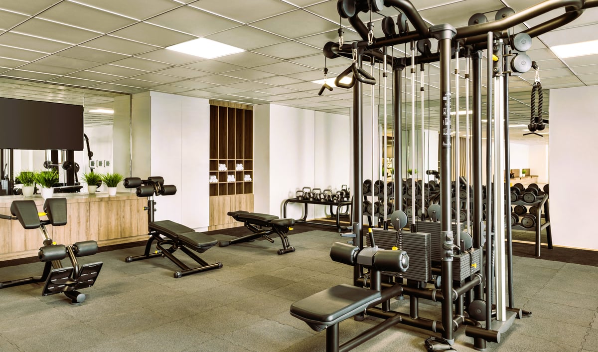Hotel Dubai United Arab Emirates nomad remote a8bdd8dd-aea4-4d8a-a95c-055aa5888e3a_FitnessCentreEquipmenta.jpg