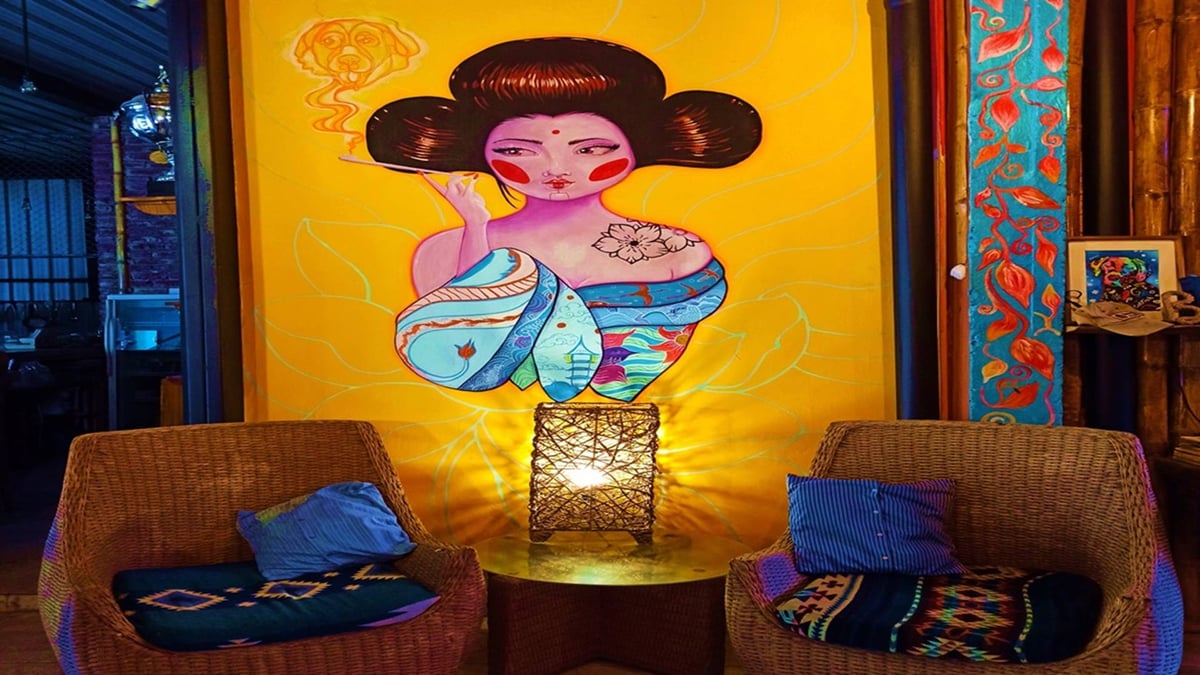 Hotel Bahía de Caráquez Ecuador nomad remote 41b08fa8-6290-4038-aae5-2a9c1fbb6e7d_geshayellow001.jpg