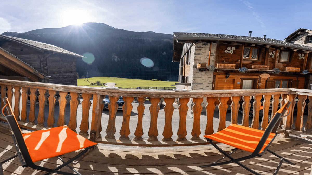Hotel Bourg Saint Pierre Switzerland nomad remote d4a6e0e5-42ba-4ebf-a573-c8522ecc4df4_Safeimagekitresizedimg32.jpg