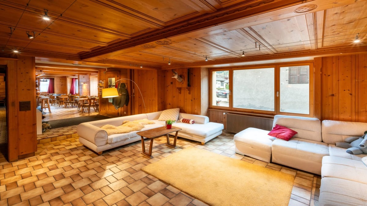 Hotel Liddes Switzerland nomad remote 0ecfc0a2-d8da-40af-a3a6-6fa56958404a_Safeimagekitresizedimg15.jpeg