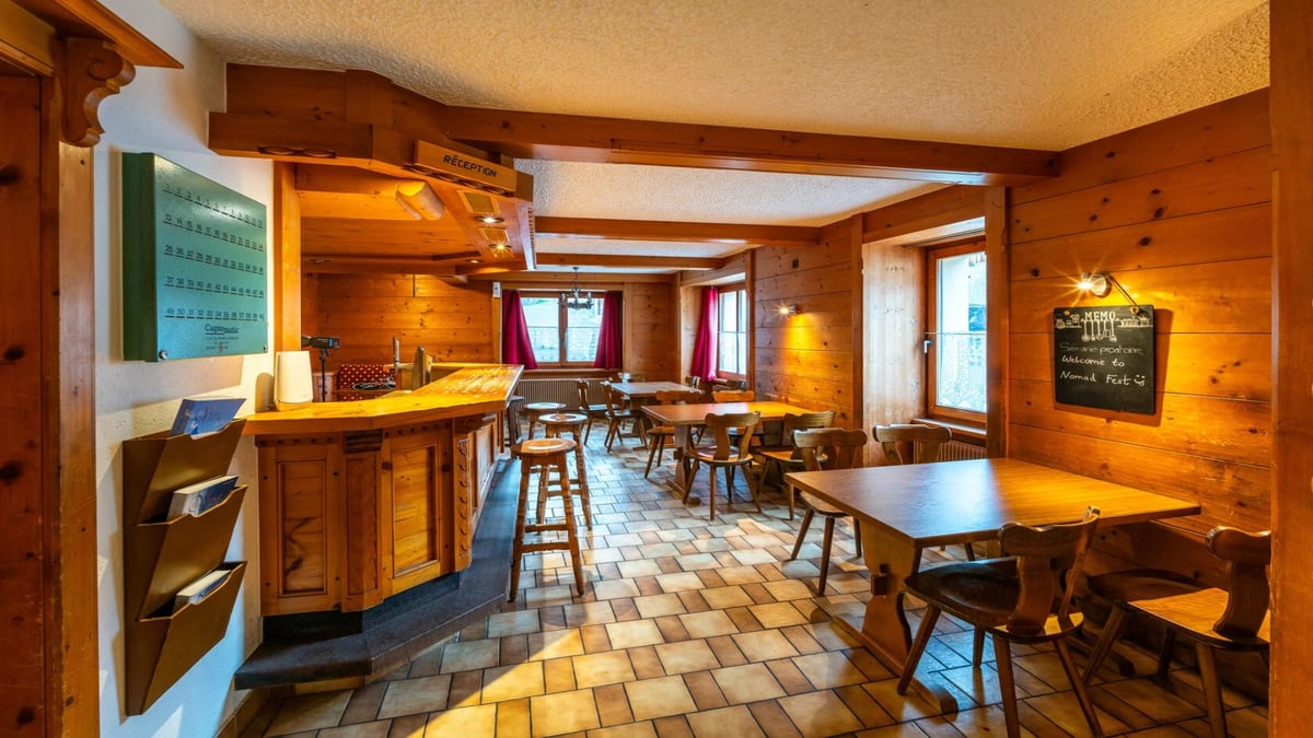 Hotel Liddes Switzerland nomad remote 97ff48f4-2534-46e7-80bd-f1afb6081cbd_Safeimagekitresizedimg6.jpeg