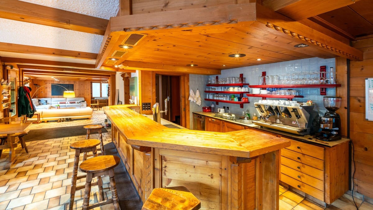Hotel Liddes Switzerland nomad remote 9f360801-547a-40ed-bcbd-cd7a5db15e53_Safeimagekitresizedimg.jpeg