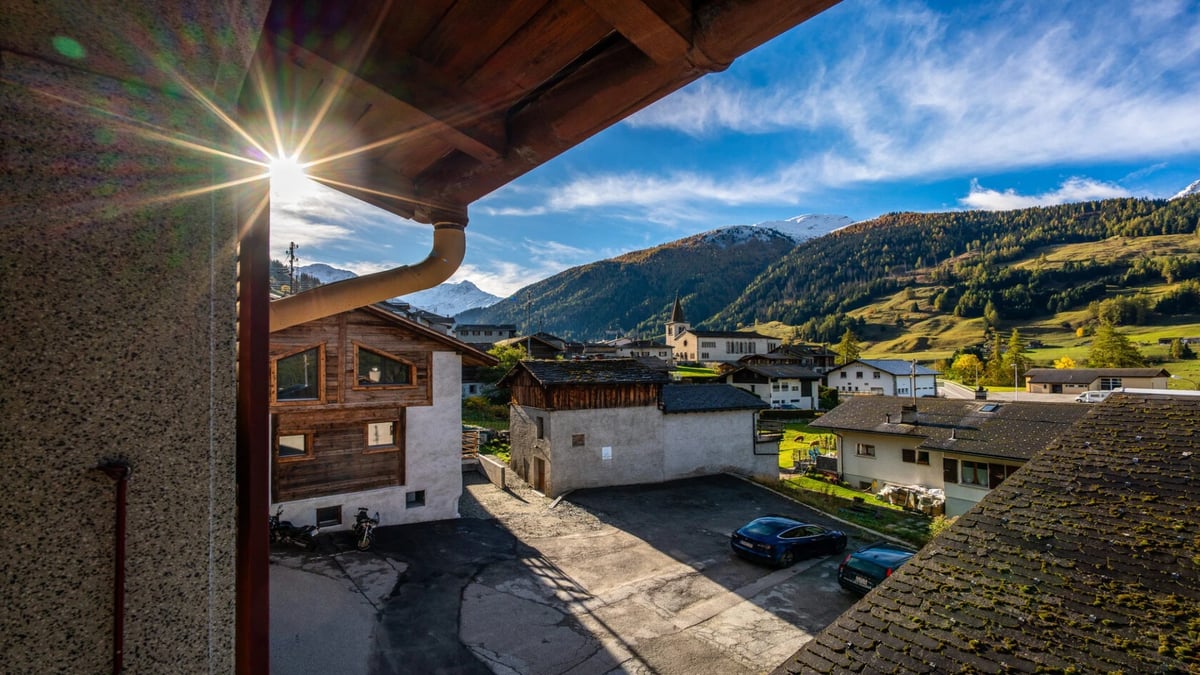 Hotel Liddes Switzerland nomad remote d746a84d-9ca7-4d8c-843f-b3c7e1275e20_Safeimagekitresizedimg5.jpeg